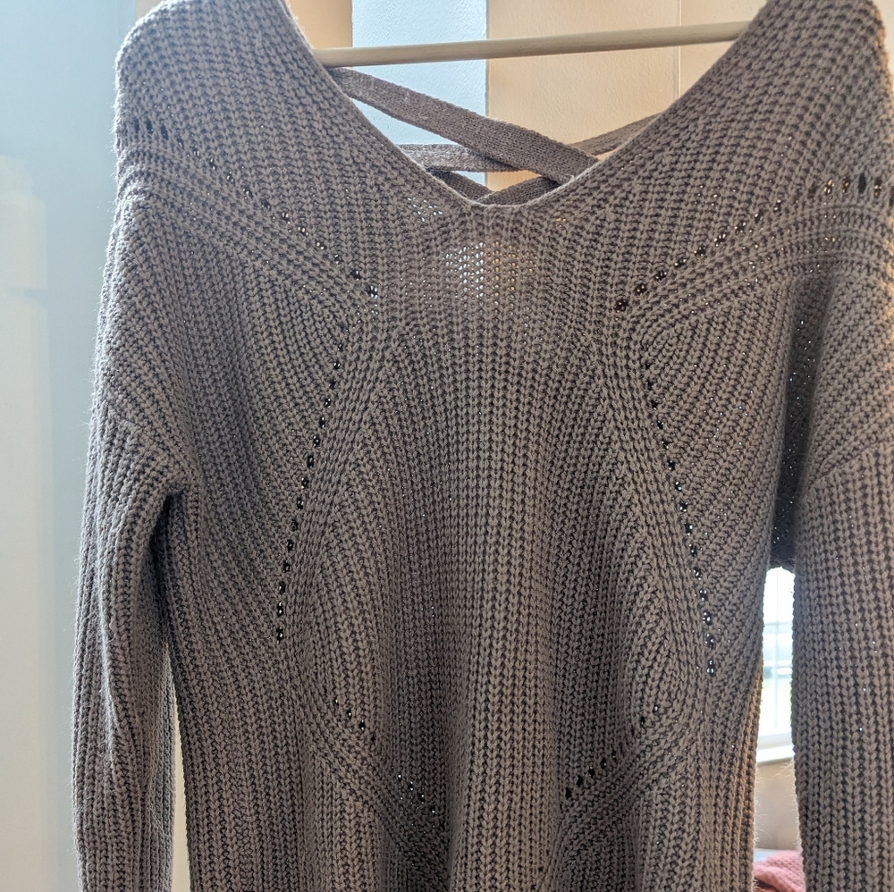 Women's sweater, size medium